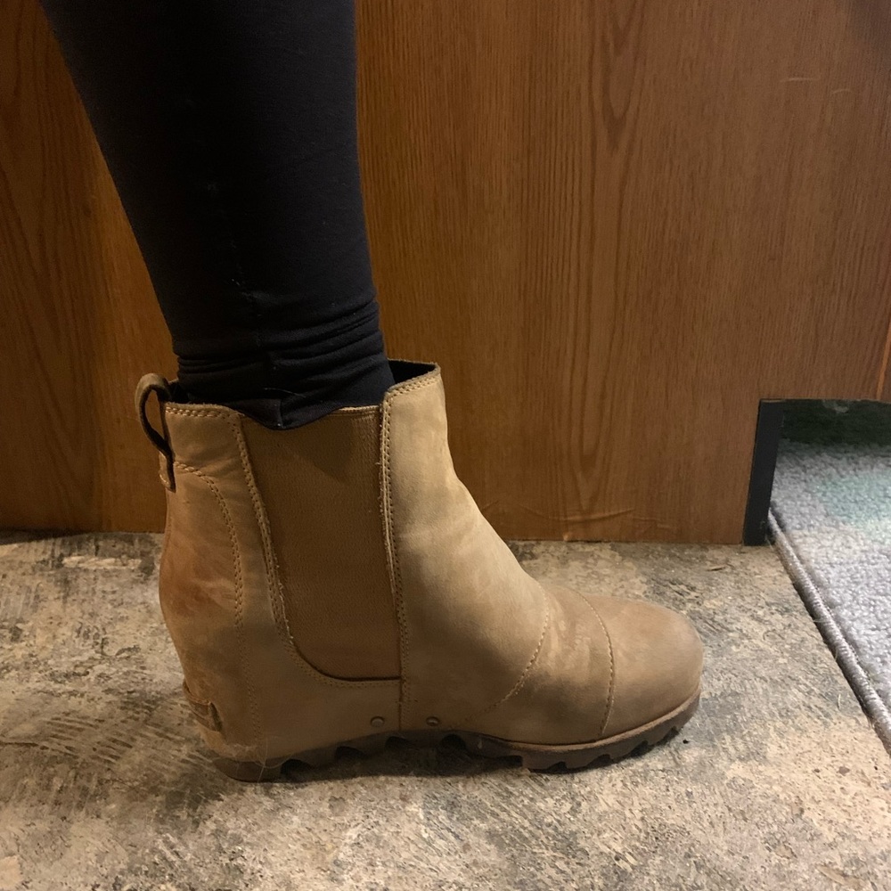 Sorel Chelsea wedge boot